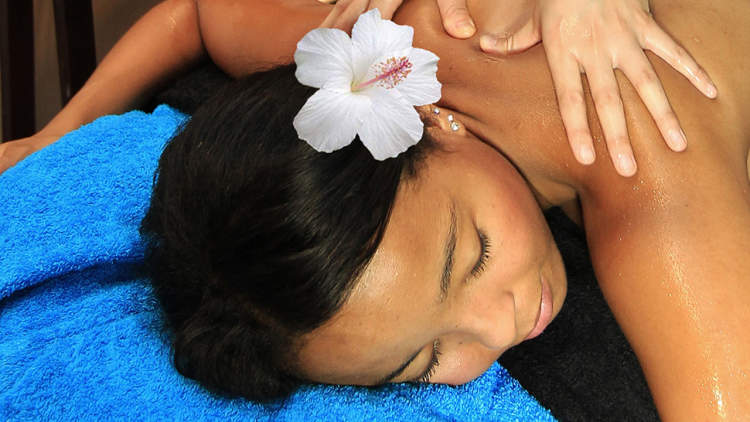 Oiled Massage Salon Green Island